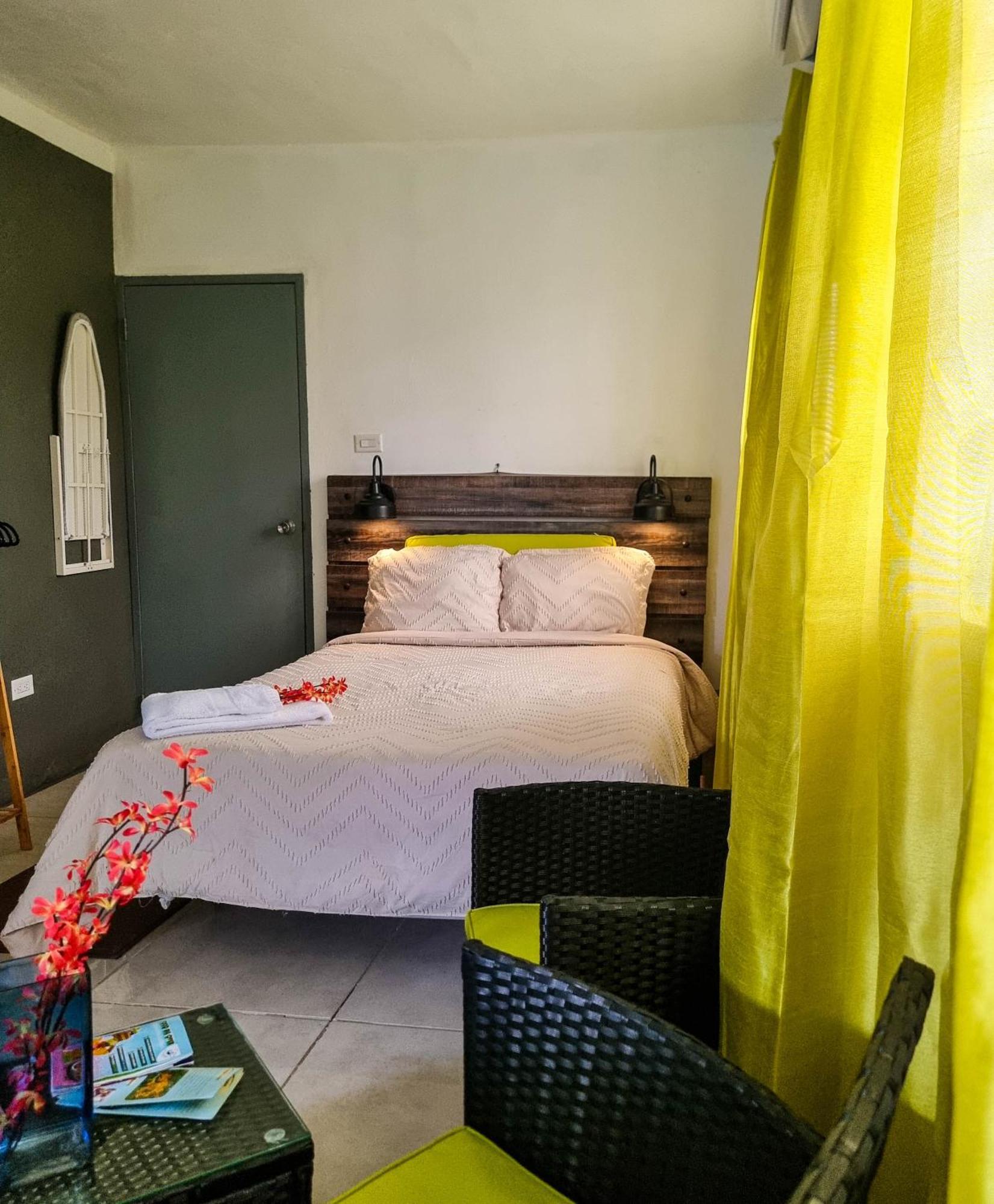 Cattleya Flor Hotel Oranjestad  Zewnętrze zdjęcie